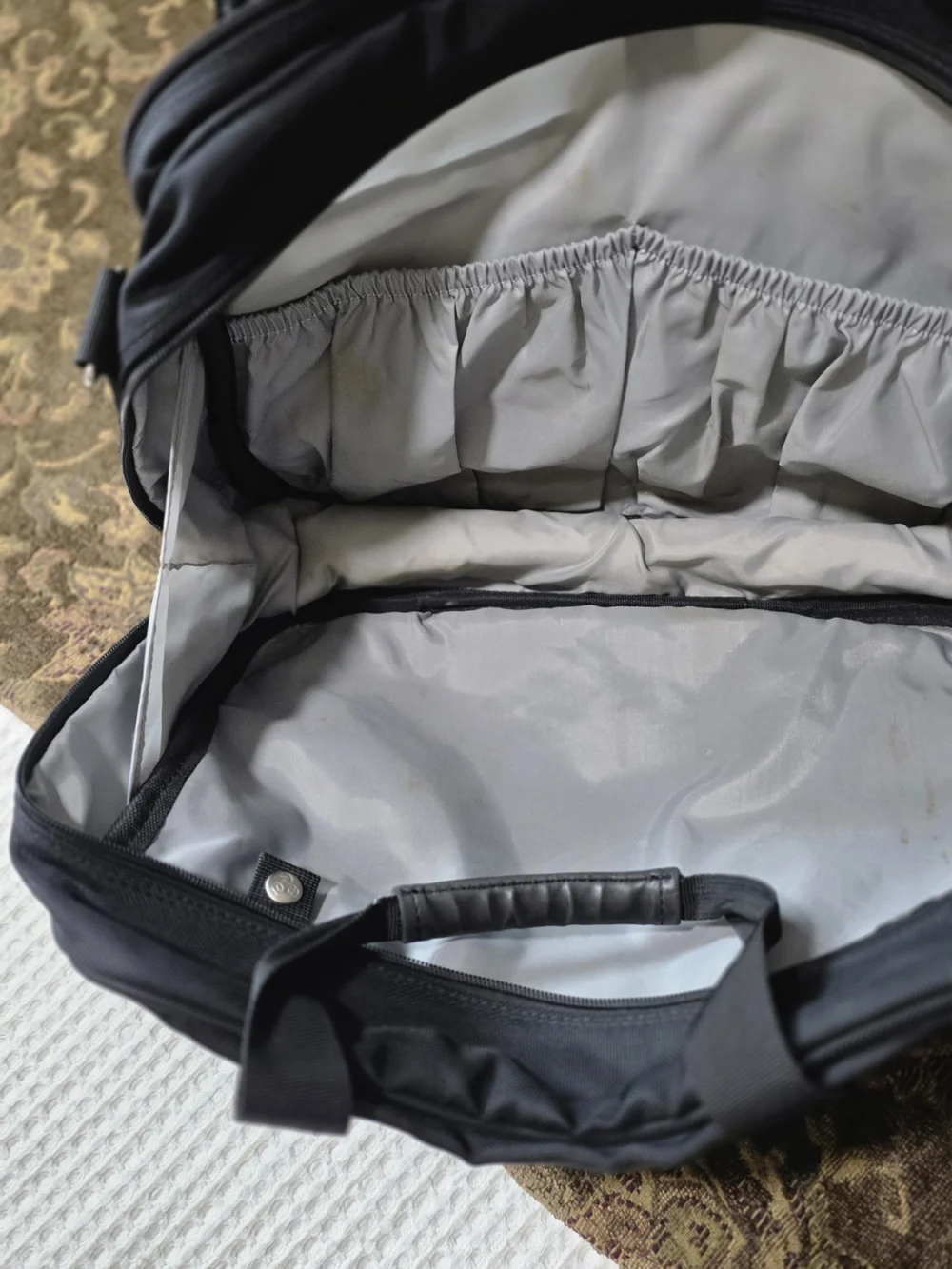 Black Men's Carry Bag with Shoulder Strap